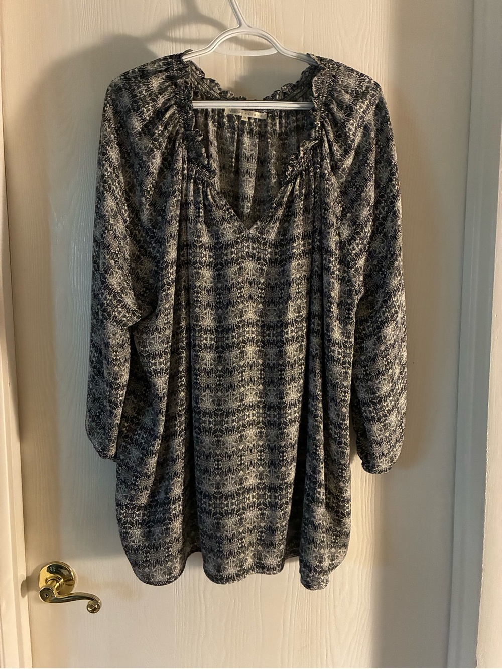 Violet & Claire Navy and White Patterned Long-Sleeve Tunic